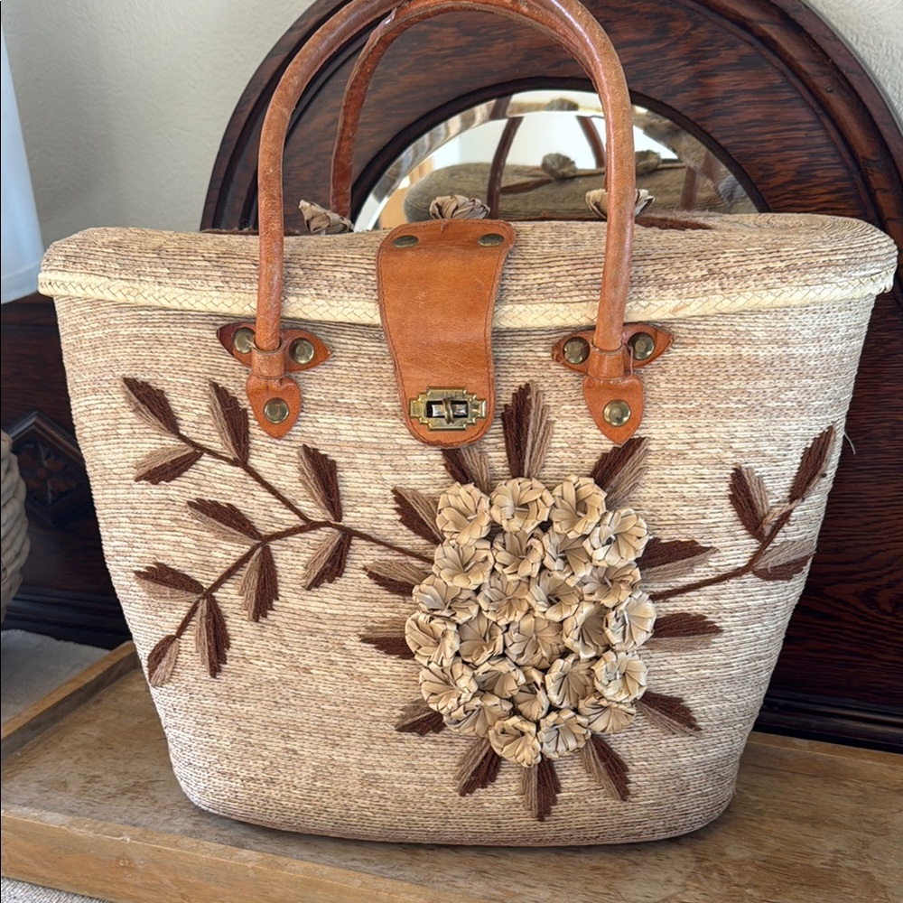 Floral vintage woven Beige Tote Bag